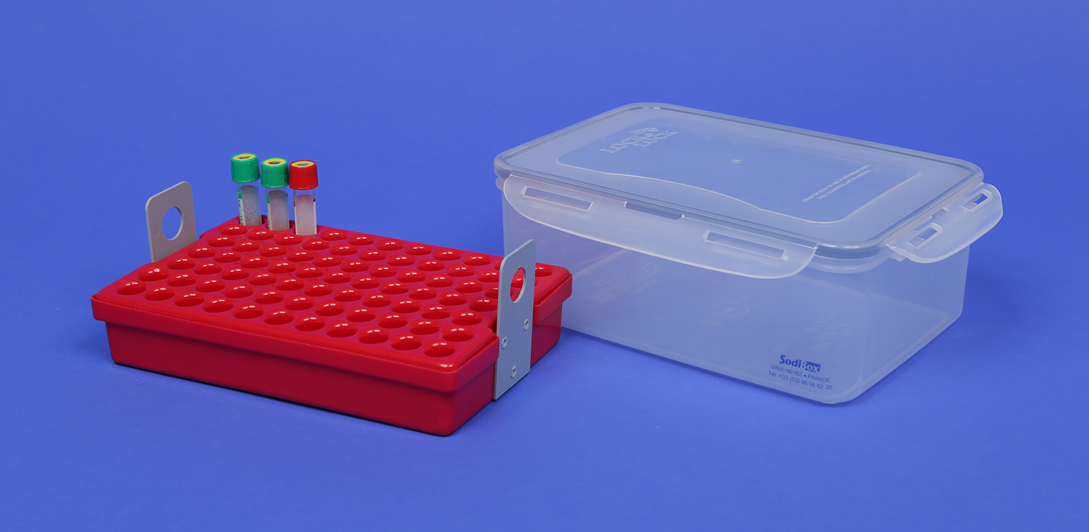 Sodilock box 2,6L with red rack for 5ml tubes, 220x145x80mm, 77 places, Sodibox