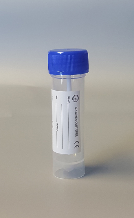 Tube 90 x 25mm, 30ml, polypropylène, aseptique, cap bleu avec cuillère, avec étiquette, ISS